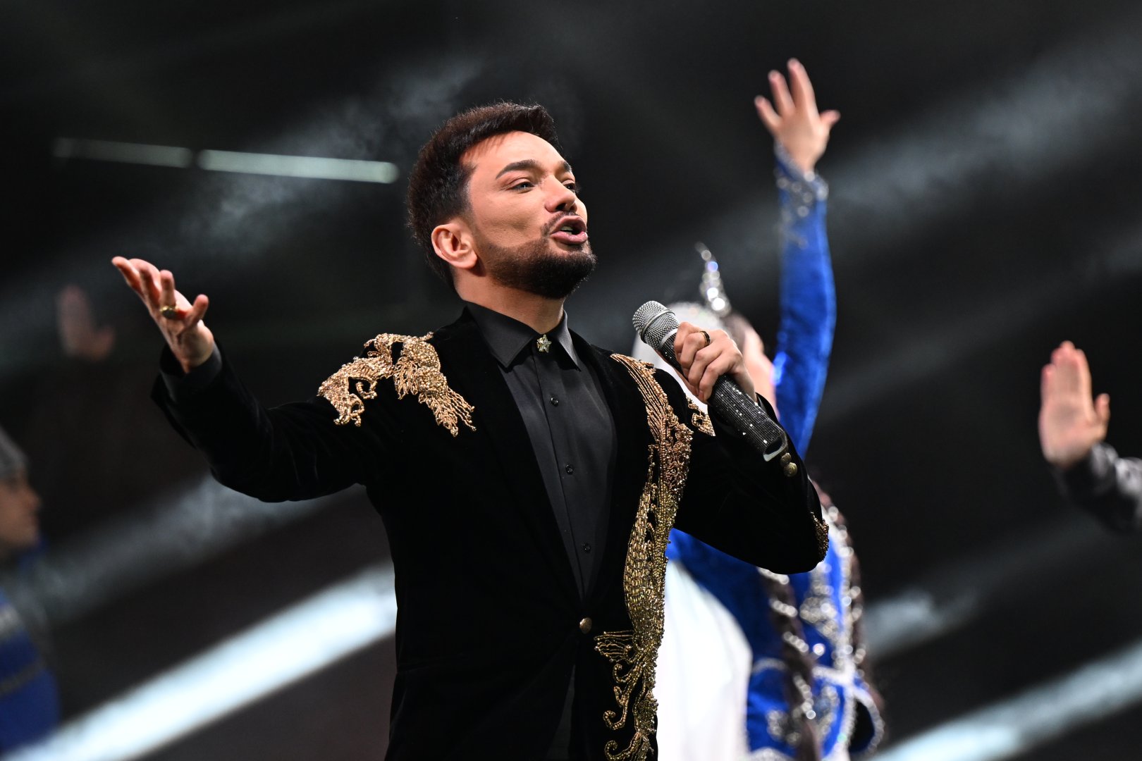 Concert held in Heydar Aliyev Center park on occasion of National Salvation Day (PHOTO)