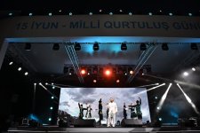 Concert held in Heydar Aliyev Center park on occasion of National Salvation Day (PHOTO)