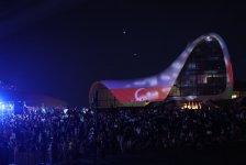 Concert held in Heydar Aliyev Center park on occasion of National Salvation Day (PHOTO)