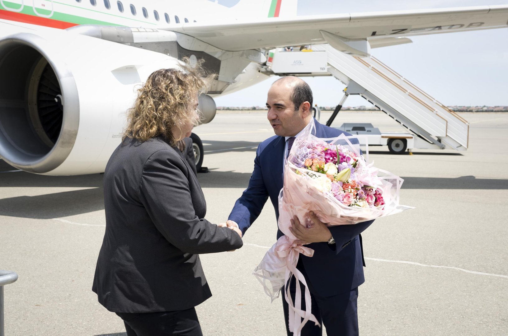 Bulgaria’s National Assembly President arrives in Azerbaijan (PHOTO)