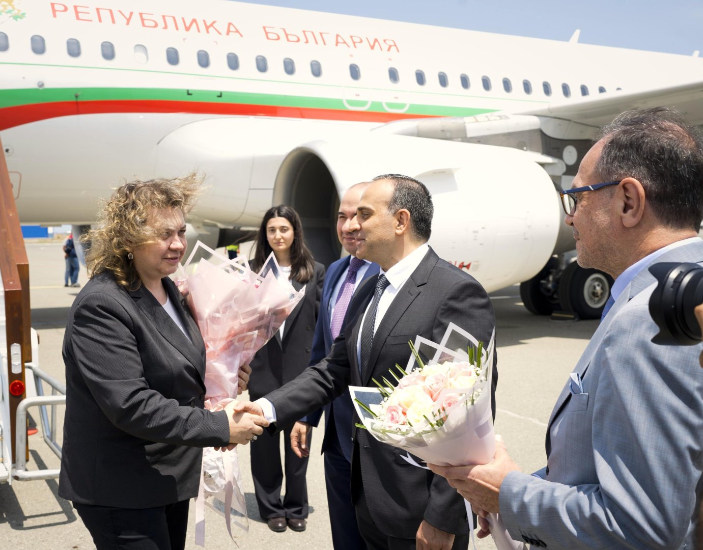 Bulgaria’s National Assembly President arrives in Azerbaijan (PHOTO)