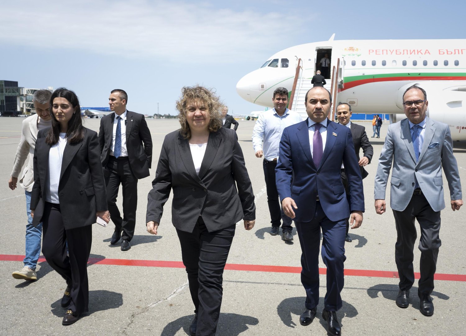 Bulgaria’s National Assembly President arrives in Azerbaijan (PHOTO)