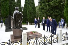 PABSEC's plenary session attendees visit Alley of Honors in Azerbaijan's Baku (PHOTO)