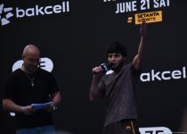 UFC on Caspian coast: fighters held an open training session in heart of Baku (PHOTO)