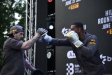 UFC on Caspian coast: fighters held an open training session in heart of Baku (PHOTO)