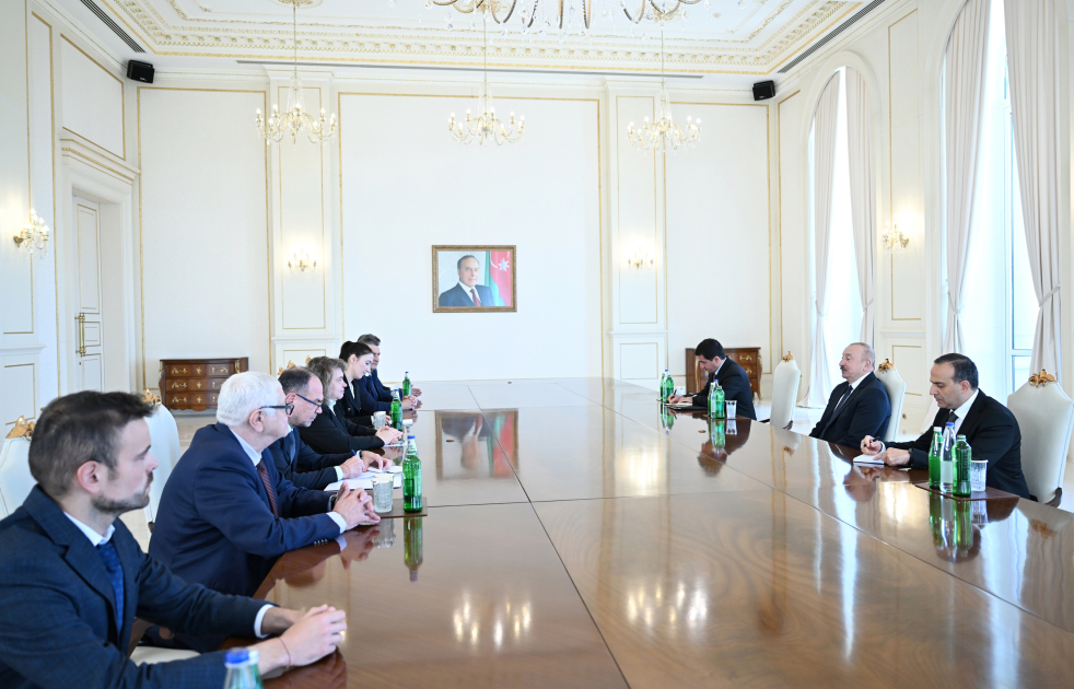 President Ilham Aliyev receives President of National Assembly of Bulgaria (PHOTO)