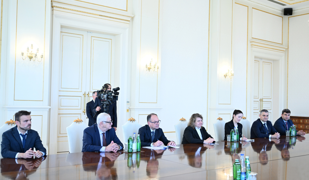 President Ilham Aliyev receives President of National Assembly of Bulgaria (PHOTO)