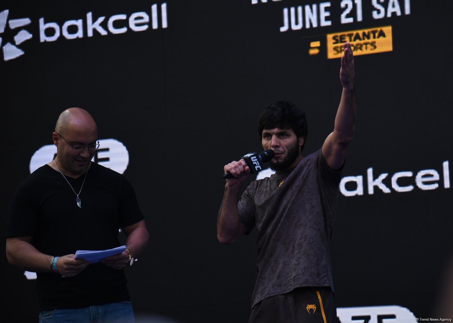 UFC on Caspian coast: fighters held an open training session in heart of Baku (PHOTO)