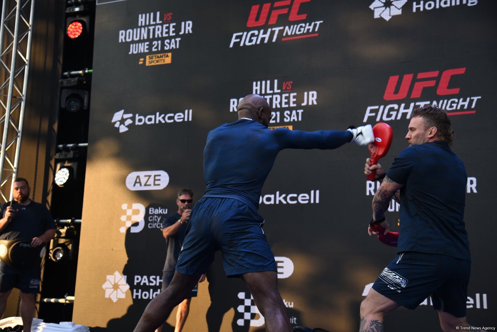 UFC on Caspian coast: fighters held an open training session in heart of Baku (PHOTO)