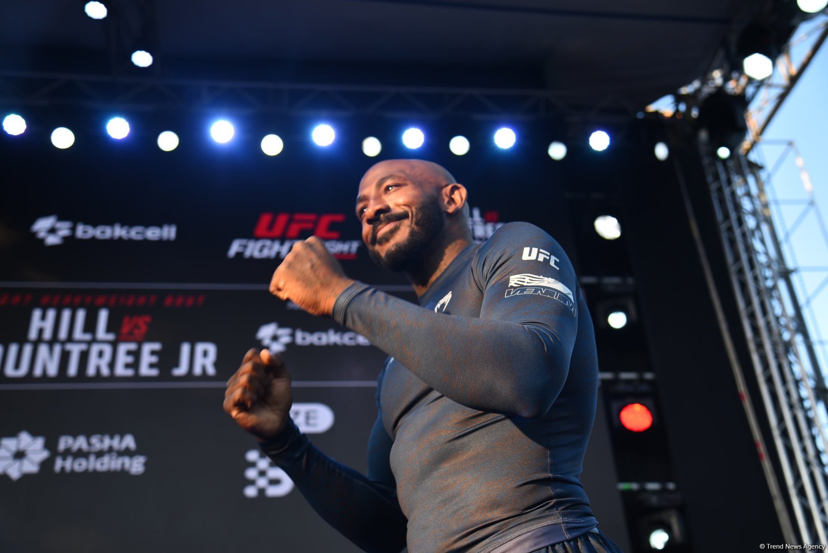 UFC on Caspian coast: fighters held an open training session in heart of Baku (PHOTO)