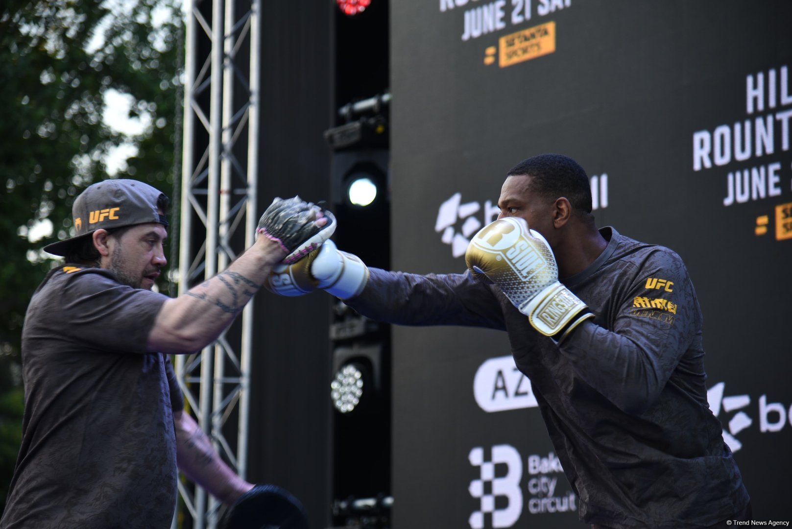 UFC on Caspian coast: fighters held an open training session in heart of Baku (PHOTO)