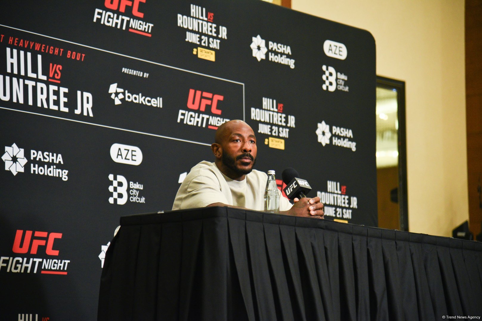 UFC fighter hails organization level and fans in Azerbaijan's Baku (PHOTO)
