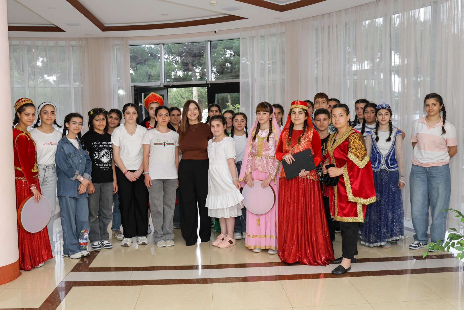 Azercell brings together two generations in need of care (PHOTO)