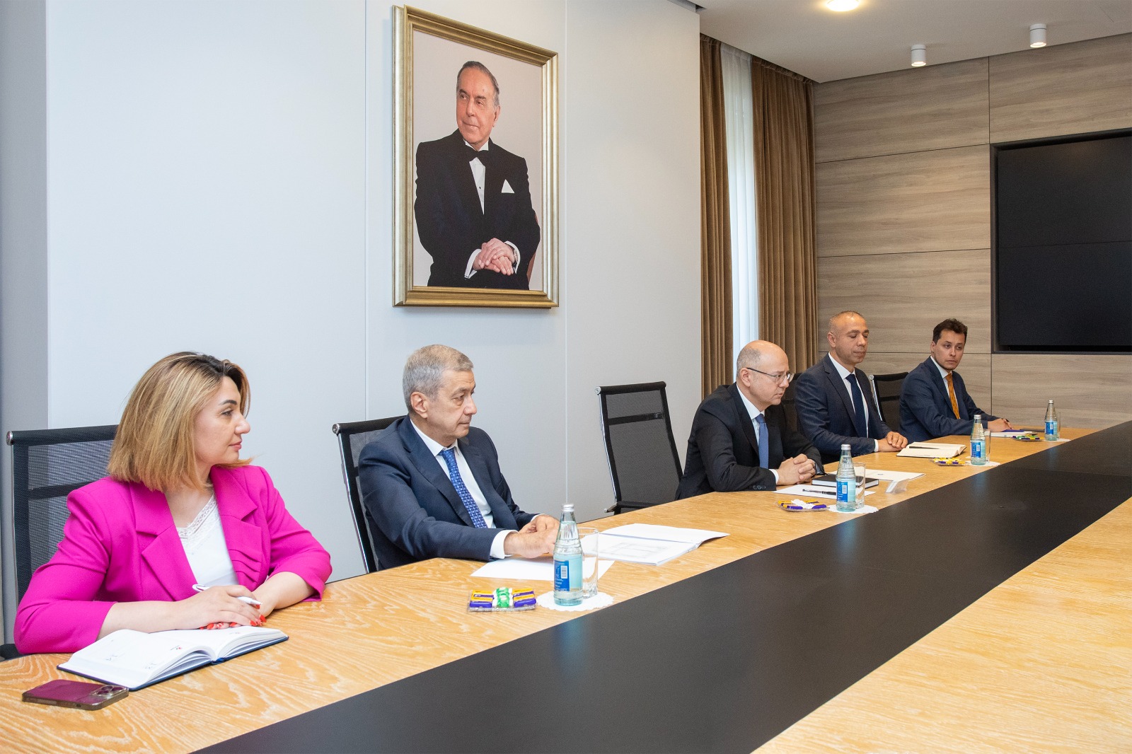 Azerbaijan's Energy Ministry deepens strategic energy cooperation with bp (PHOTO)