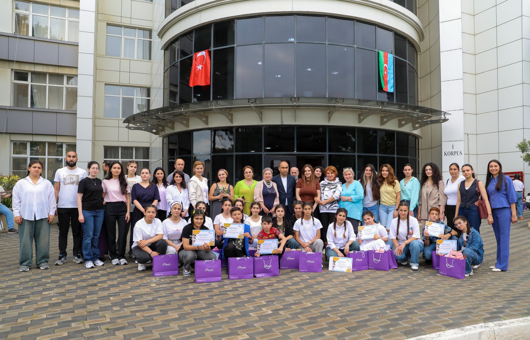 Azercell brings together two generations in need of care (PHOTO)