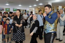 Azercell brings together two generations in need of care (PHOTO)