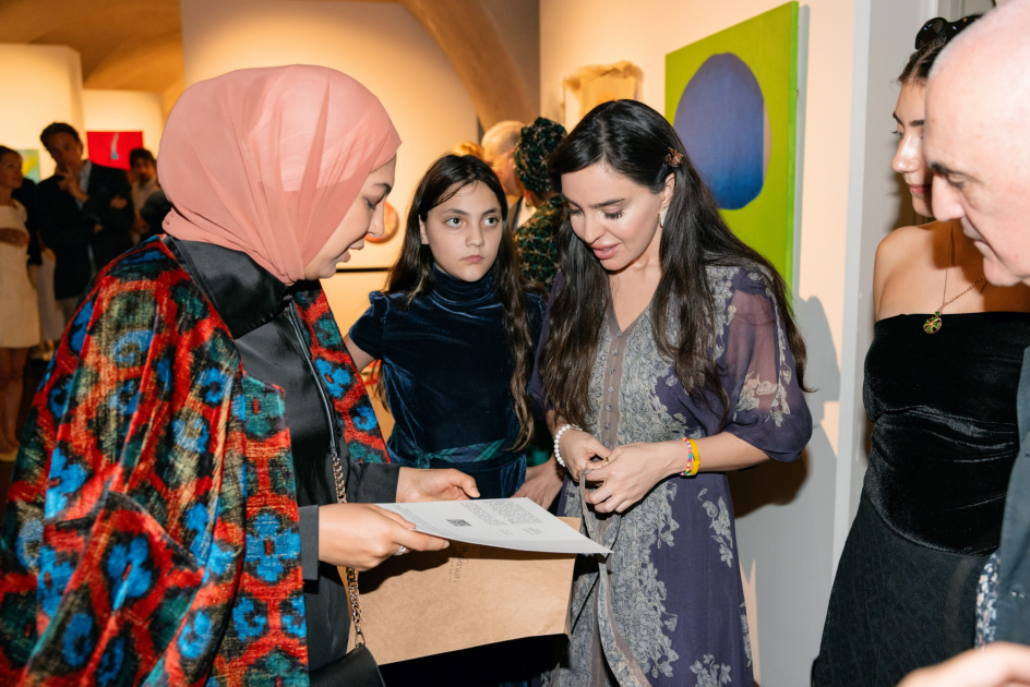 Heydar Aliyev Foundation VP Leyla Aliyeva participates in MAMA "Mother Nature" exhibition at London Design Biennale (PHOTO)