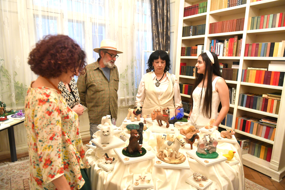 "Zeynab's Magical World" opens at Maksud Ibrahimbeyov Creativity Centre (PHOTO)