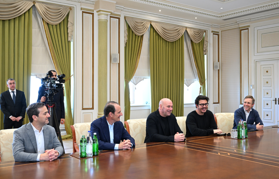 President Ilham Aliyev receives president of UFC (PHOTO)