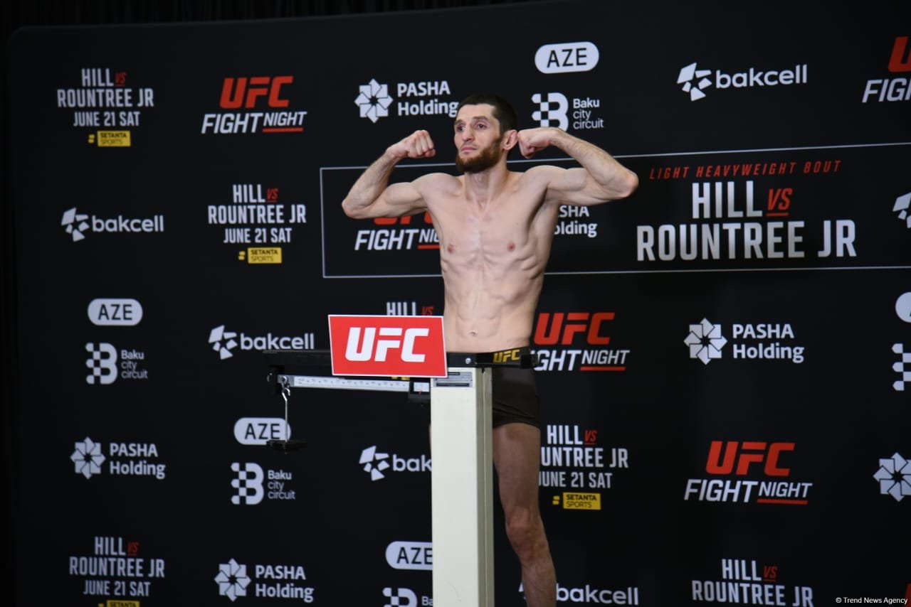 Baku hosts official weigh-in ceremony for UFC Fight Night participants (PHOTO)