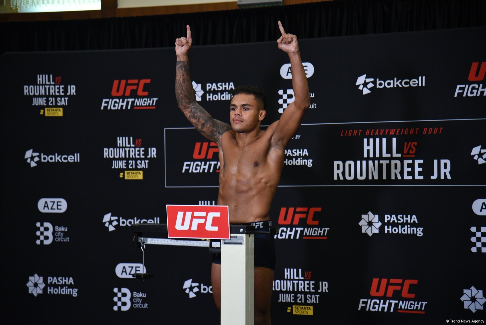 Baku hosts official weigh-in ceremony for UFC Fight Night participants (PHOTO)