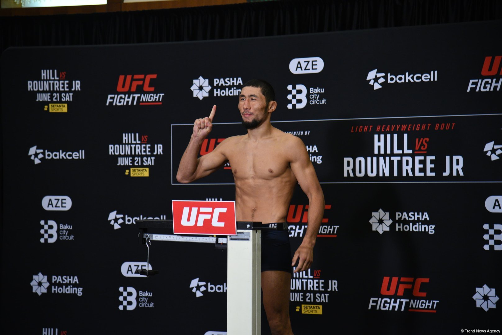 Baku hosts official weigh-in ceremony for UFC Fight Night participants (PHOTO)