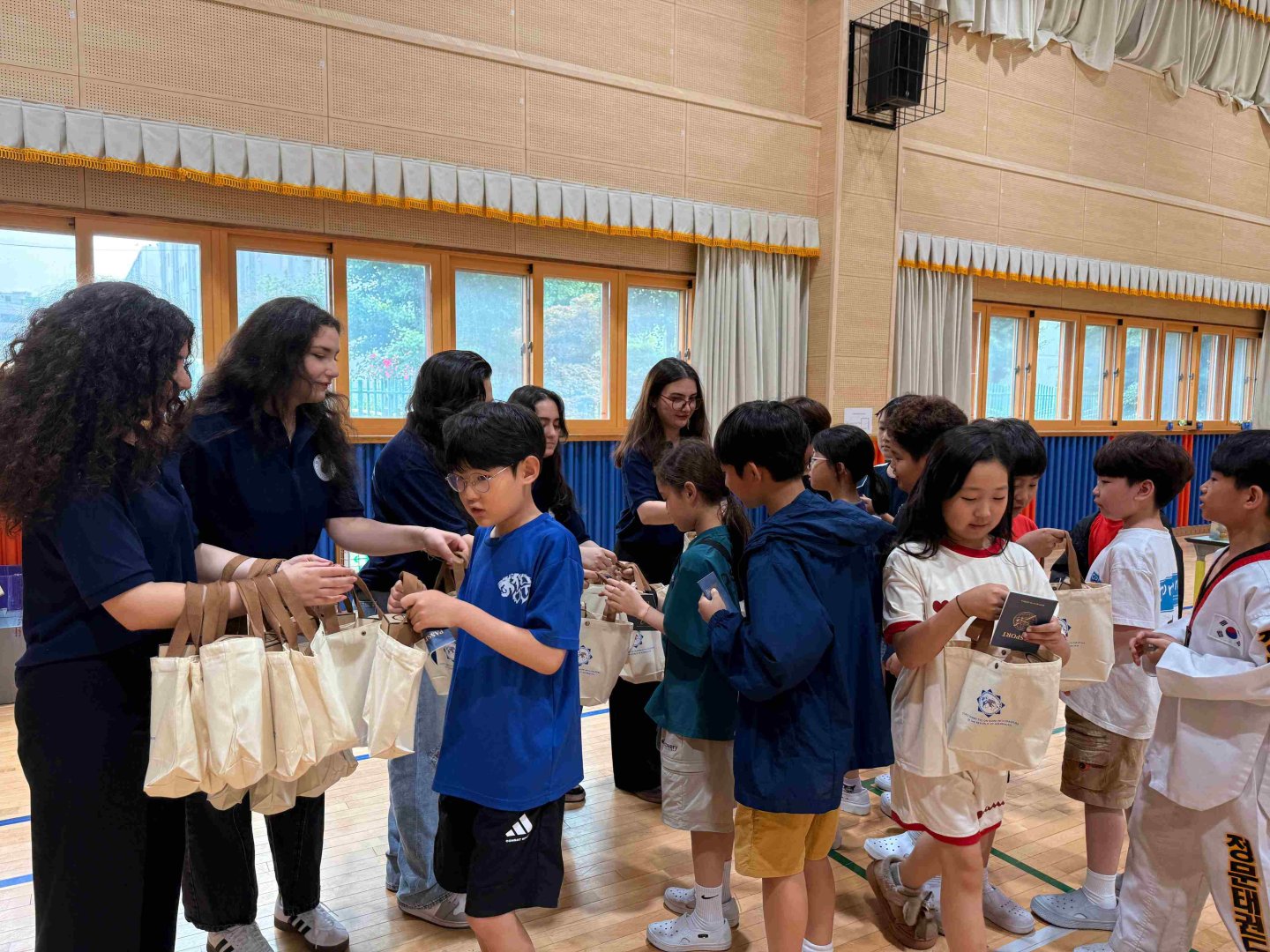South Korean elementary school hosts Azerbaijan Day cultural event (PHOTO)