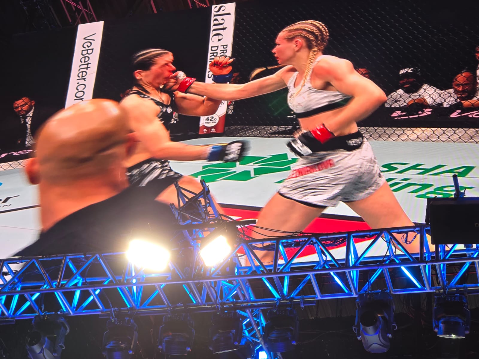 UFC Fight Night: winner of women’s featherweight preliminary bout between fighters from England and Russia determined (PHOTO)