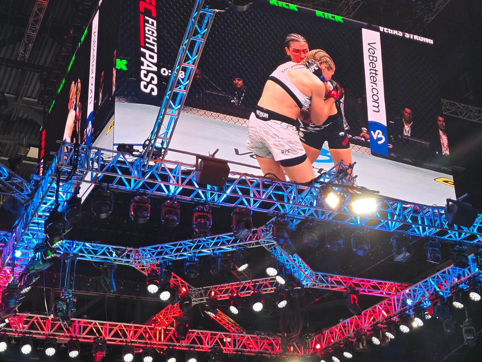 UFC Fight Night: winner of women’s featherweight preliminary bout between fighters from England and Russia determined (PHOTO)