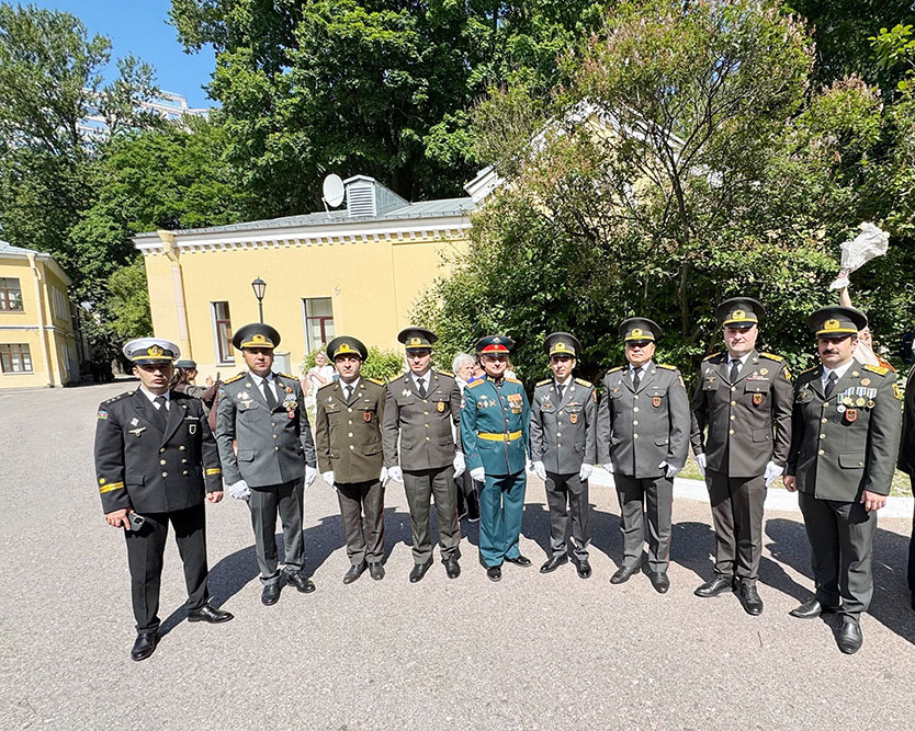 Azerbaijani military personnel graduating in Russia receive diplomas (PHOTO)