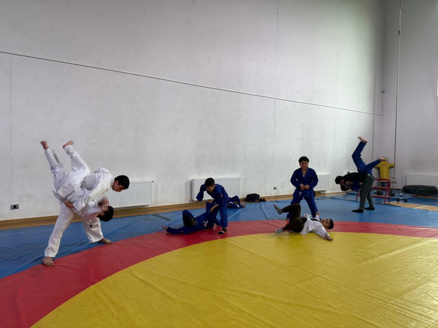 Summer School keeps up running at Integration Center for Azerbaijanis of Georgia (PHOTO)