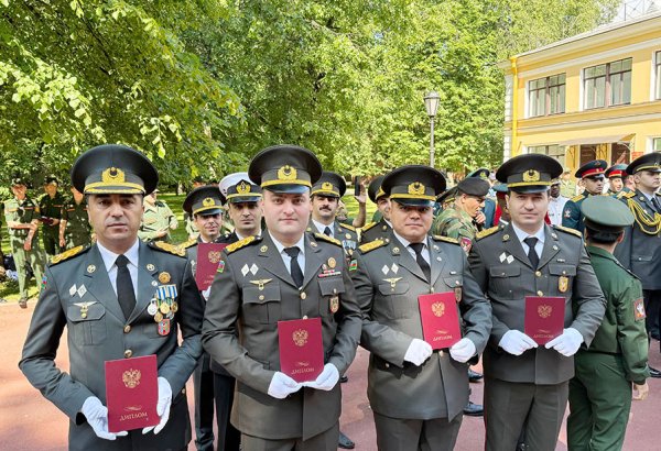 Azerbaijani military personnel graduating in Russia receive diplomas (PHOTO)
