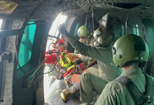 Bulgarian Air Force conducts mountain evacuation under extreme conditions (PHOTO)