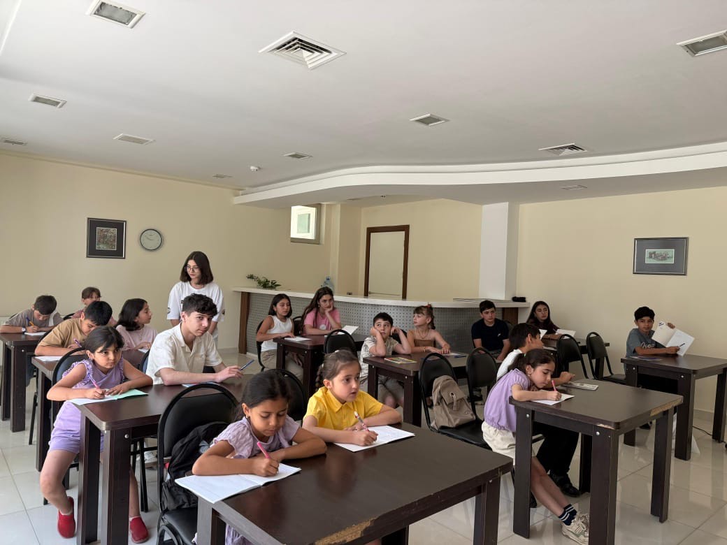 Summer School keeps up running at Integration Center for Azerbaijanis of Georgia (PHOTO)