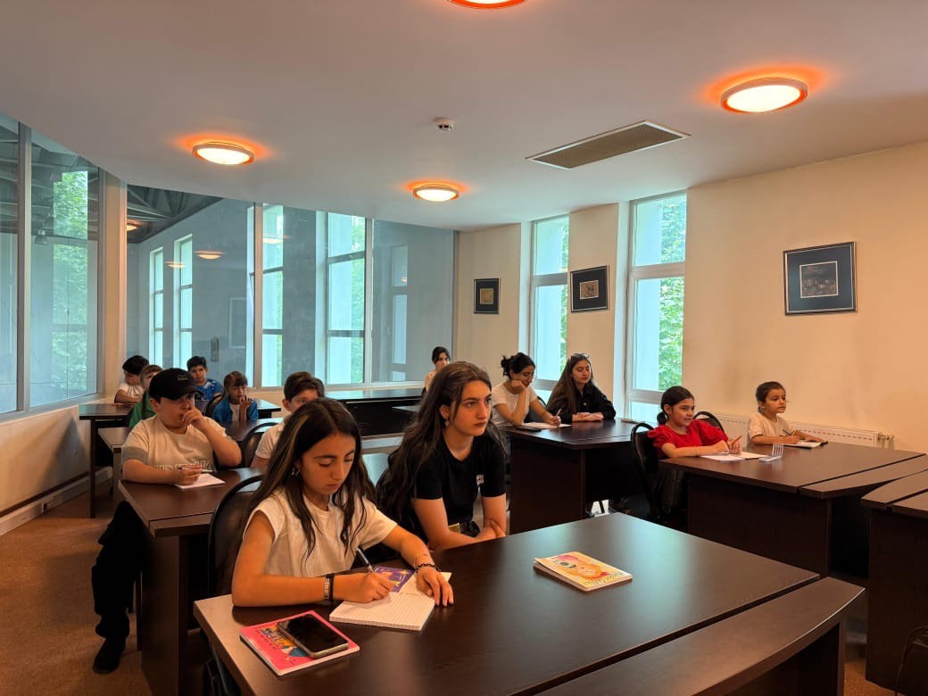 Summer School keeps up running at Integration Center for Azerbaijanis of Georgia (PHOTO)