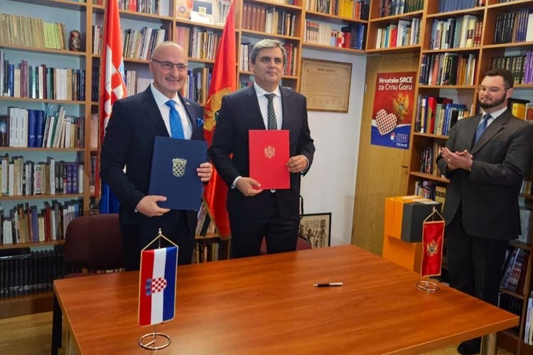 Croatia backs Montenegro’s EU path with key agreement (PHOTO)