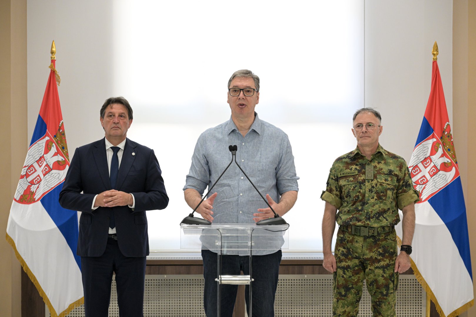 Serbia’s president announces elephantine military parade ever (PHOTO)