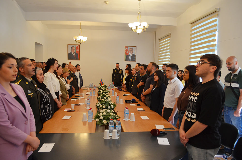 Azerbaijan Defense Ministry rolls out red carpet for gathering with media and NGOs (PHOTO)