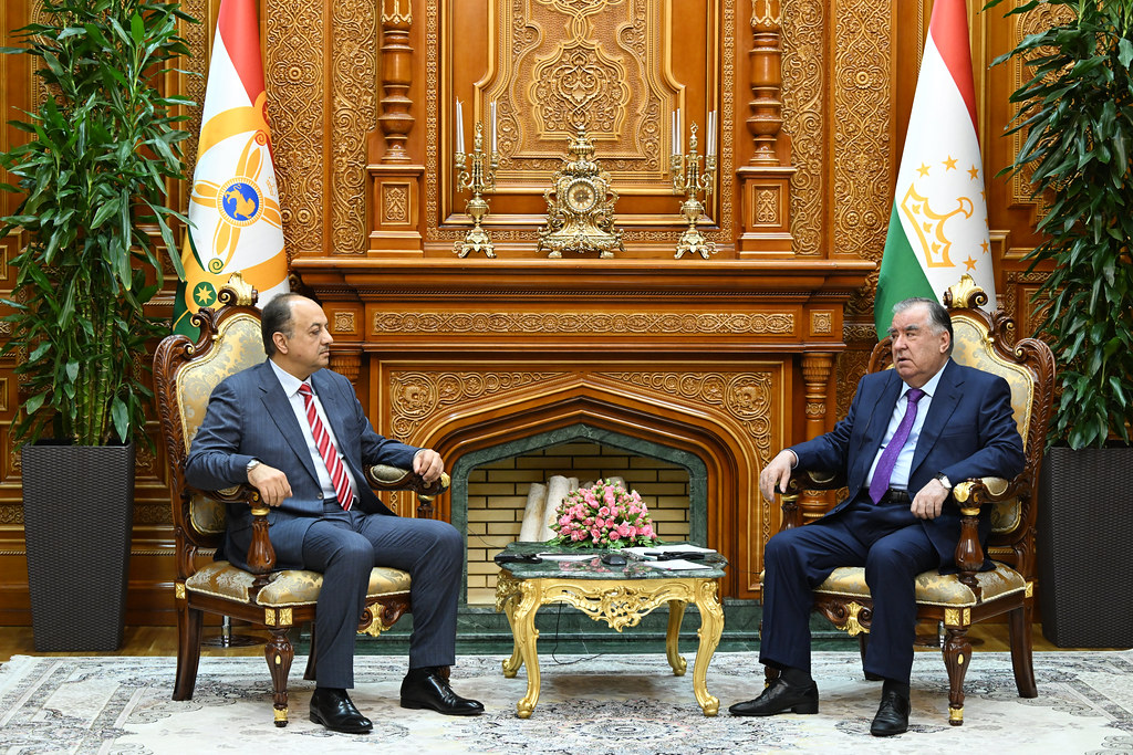 Tajikistan, Qatar discuss expanding cooperation in key sectors