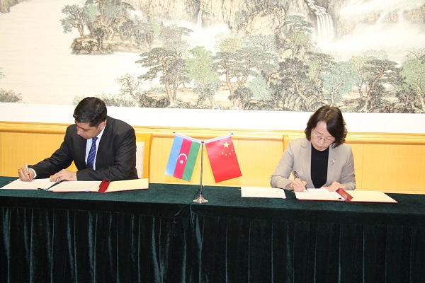 Azerbaijan, China sign partnership agreement to deepen media cooperation (PHOTO)