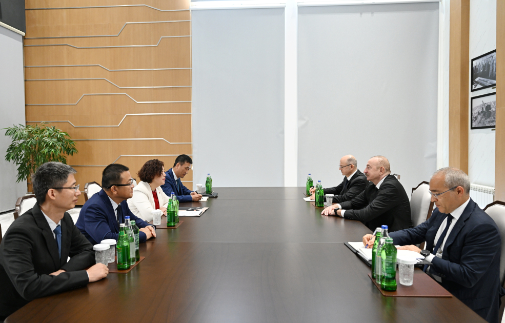 President Ilham Aliyev receives Chairman of Board of China’s Dongfang (PHOTO)