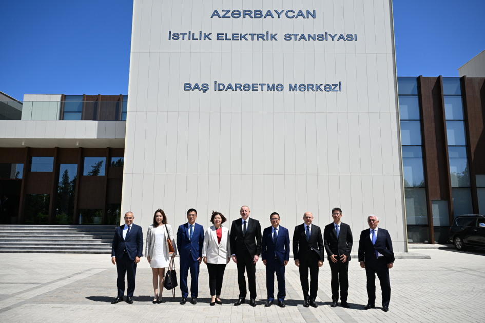 President Ilham Aliyev receives Chairman of Board of China’s Dongfang (PHOTO)
