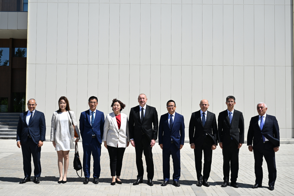 President Ilham Aliyev receives Chairman of Board of China’s Dongfang (PHOTO)