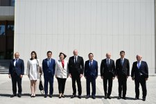 President Ilham Aliyev receives Chairman of Board of China’s Dongfang (PHOTO)