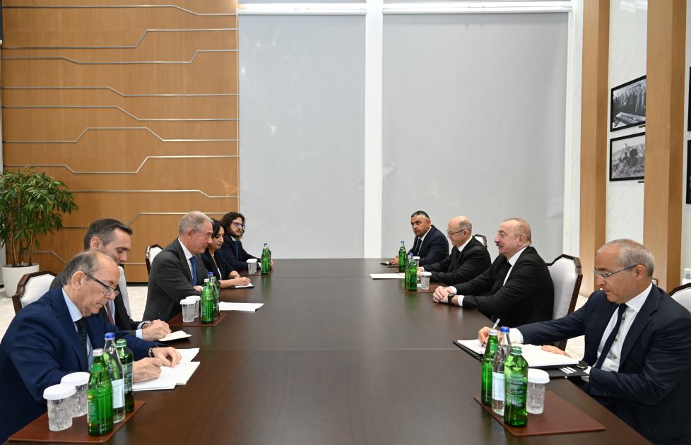 President Ilham Aliyev receives Italian delegation led by Minister for Enterprises and Made in Italy in Mingachevir (PHOTO)