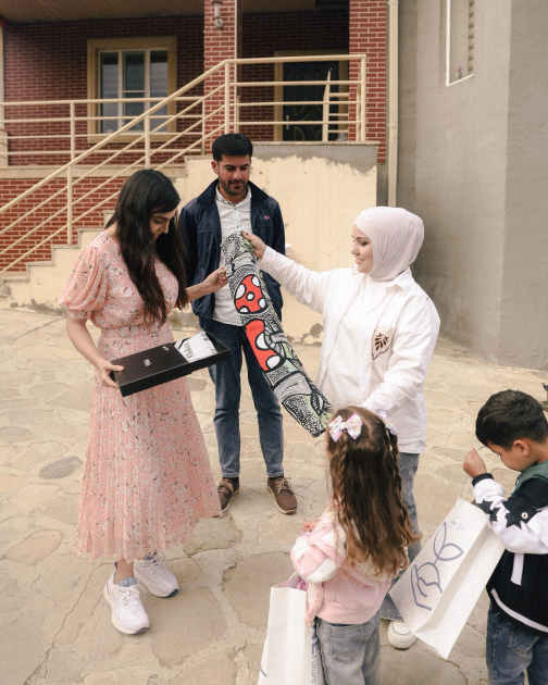 Heydar Aliyev Foundation VP Leyla Aliyeva, Head of Baku Media Center Arzu Aliyeva meet participant of "Young Beekeeper" project in Khizi (PHOTO)