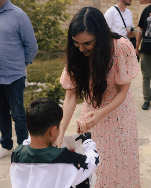 Heydar Aliyev Foundation VP Leyla Aliyeva, Head of Baku Media Center Arzu Aliyeva meet participant of "Young Beekeeper" project in Khizi (PHOTO)