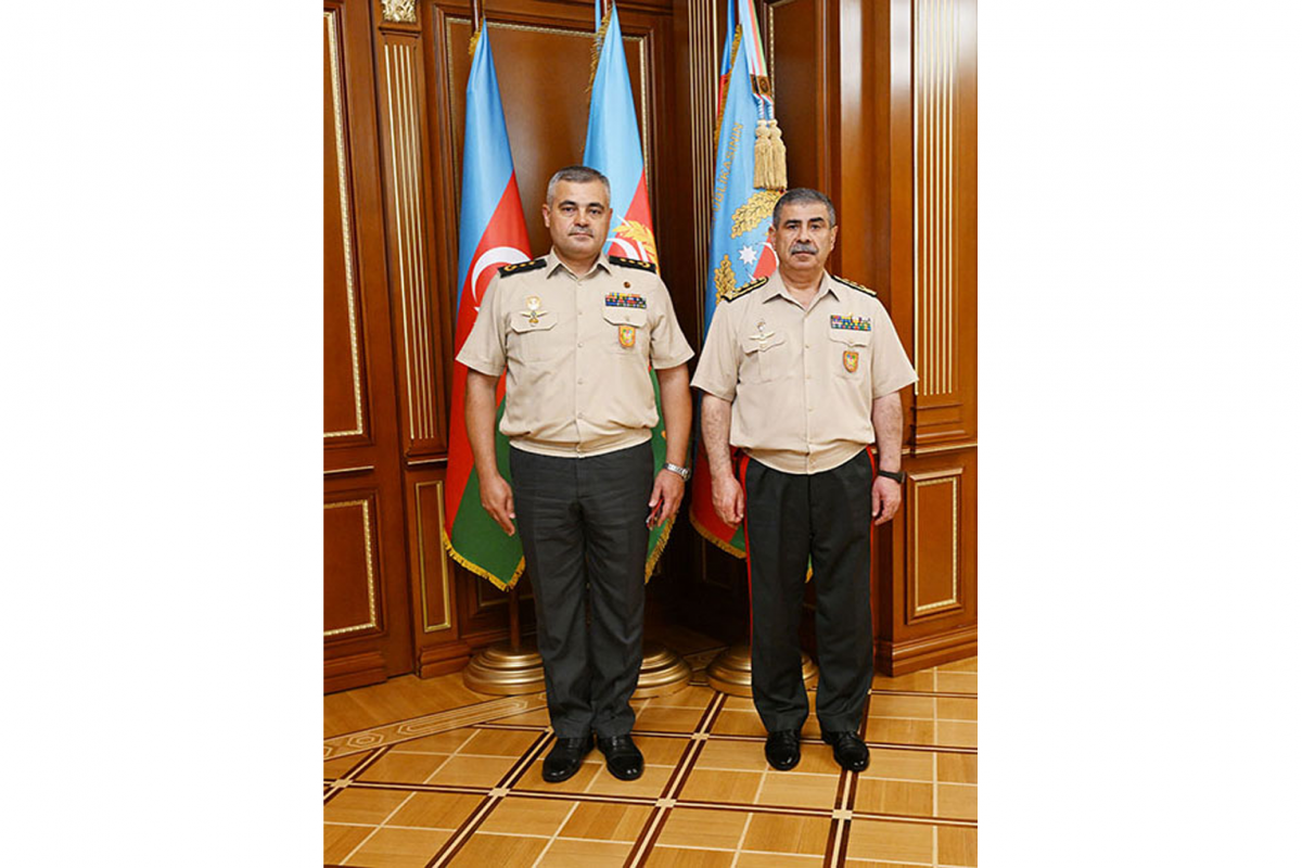 Azerbaijani Defense Minister meets service members receiving high military ranks (PHOTO)