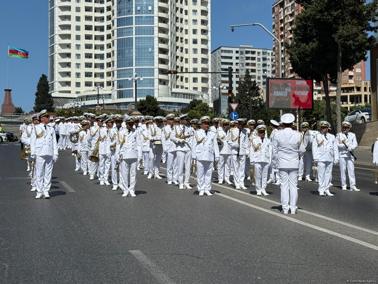 Azerbaijan commemorates Armed Forces Day with military marches (PHOTO)