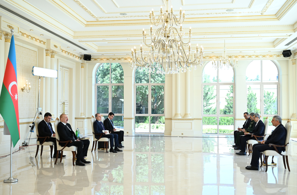 President Ilham Aliyev accepts credentials of newly appointed ambassador of Iran (PHOTO)